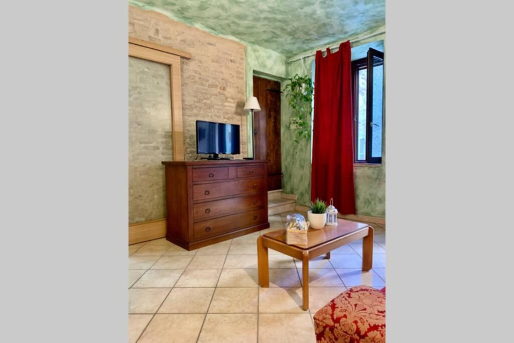 La Grotta - Casa Con Grotta Sotterranea Apartment Monterubbiano Екстериор снимка